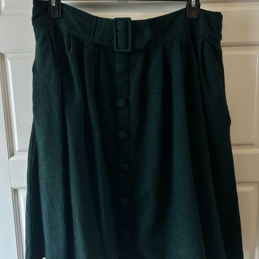 ModCloth intern of fate midi skirt in basil EUC